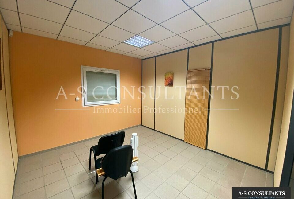 BUREAUX LOCATION CHABEUIL 701647919_26_0097_4.jpg