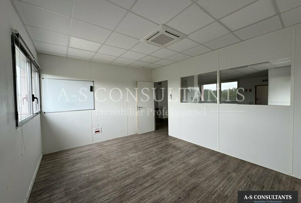 BUREAUX LOCATION BAGNOLS SUR CEZE 025414553_30_0015_3.jpg