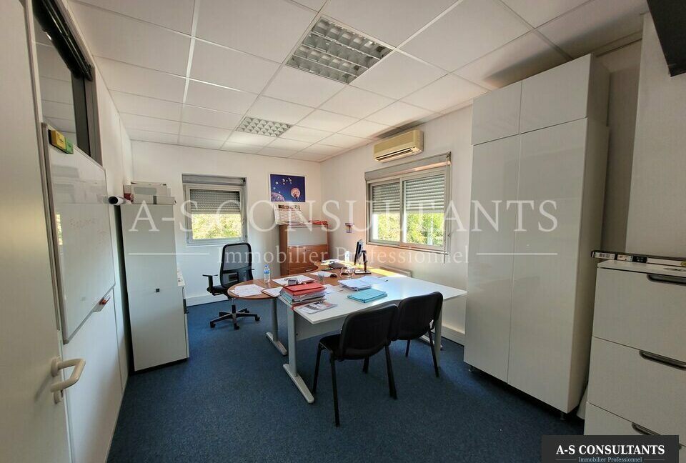 BUREAUX LOCATION CHANAS 793796929_38_0278_1.jpg