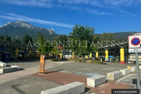 LOCAL COMMERCIAL LOCATION SEYSSINET PARISET 504570515_38_0279_4.jpg